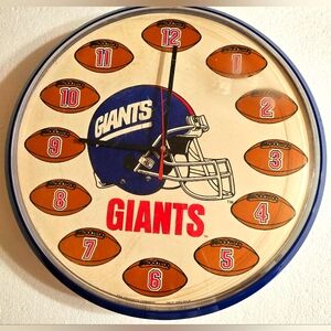 Vintage New York Giants wall clock, pre-owned, TM/copyright 1993 NFLP